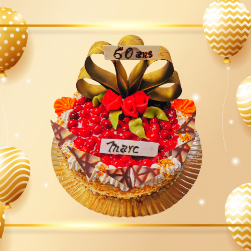 Gâteau personnalisé aux fruits rouges pour un anniversaire